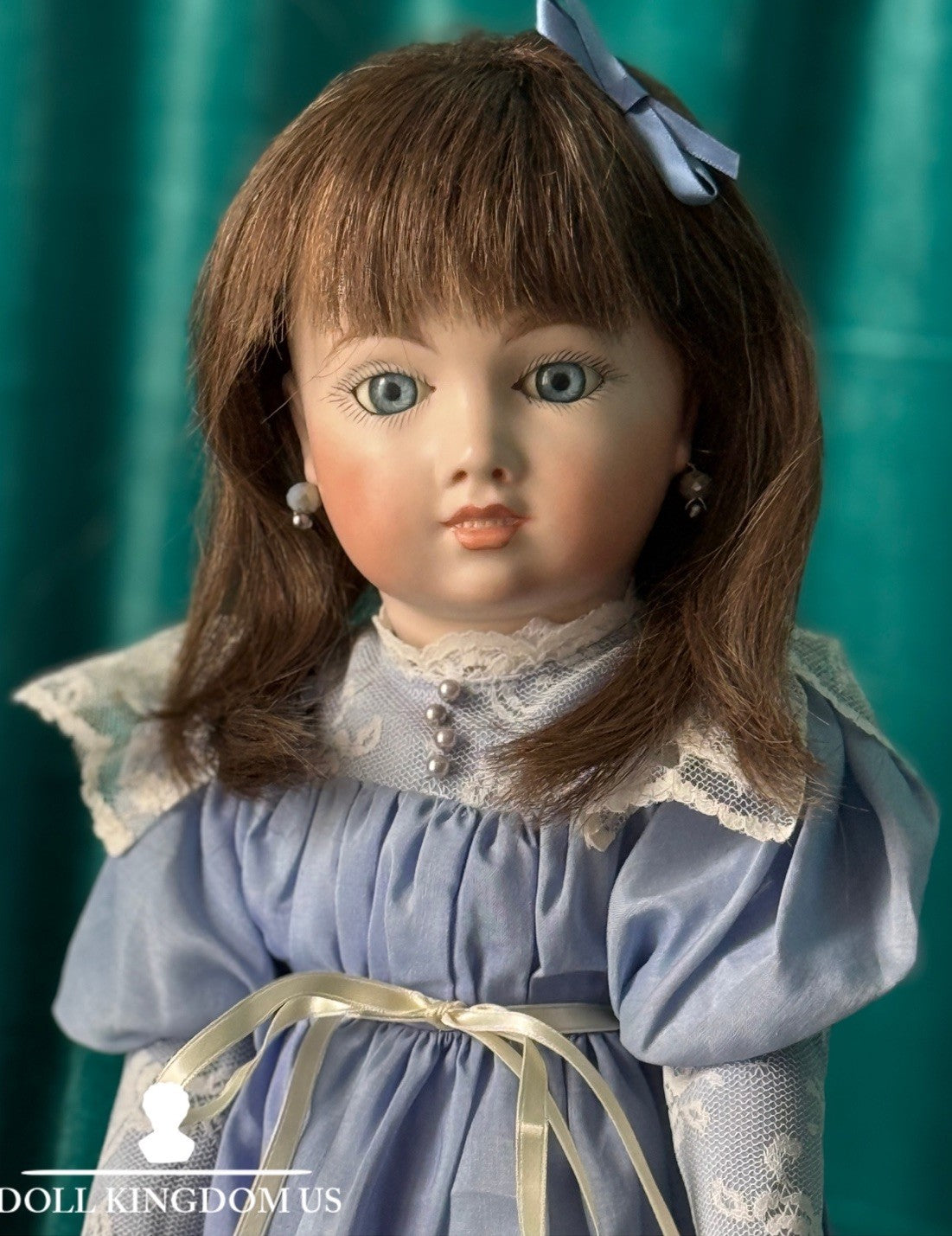 Vintage Reproduction of Antique French Andre Thuillier A.11.T. 19” Doll