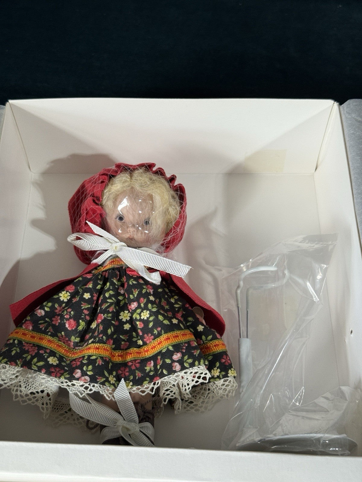 MIB Nancy Ann Little Red Riding Hood Dianna Effner Doll 92/1000 Box/COA/Tag