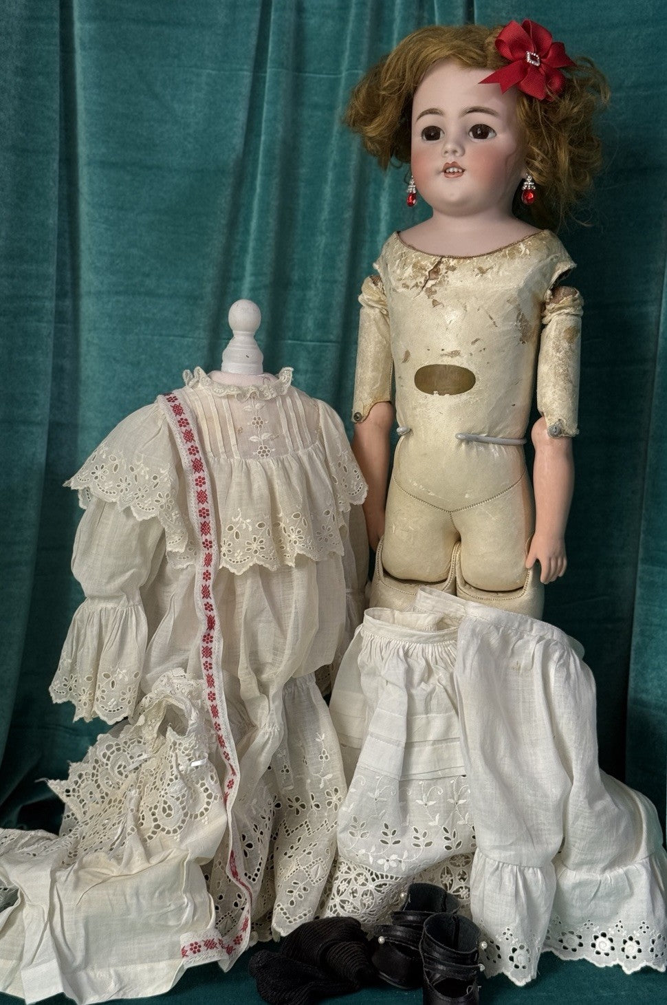 Antique German Simon Halbig  1250 Dainty Dorothy Kid Leather  Body 27” Doll
