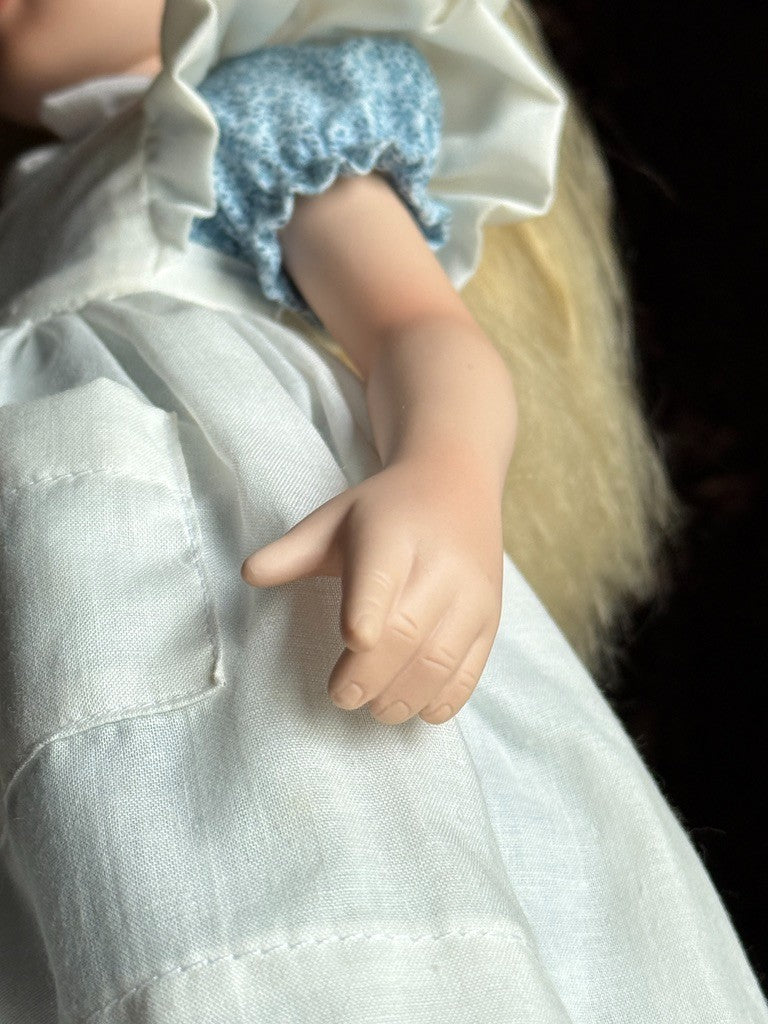 Rare Robert Tonner Porcelain 14” Classic Alice Doll LE 50 in Box