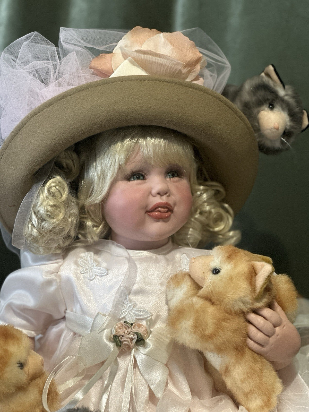 Vinyl 25” Doll “Cat’s Meow” Fayzah Spanos LE 300 Box/Tag/COA