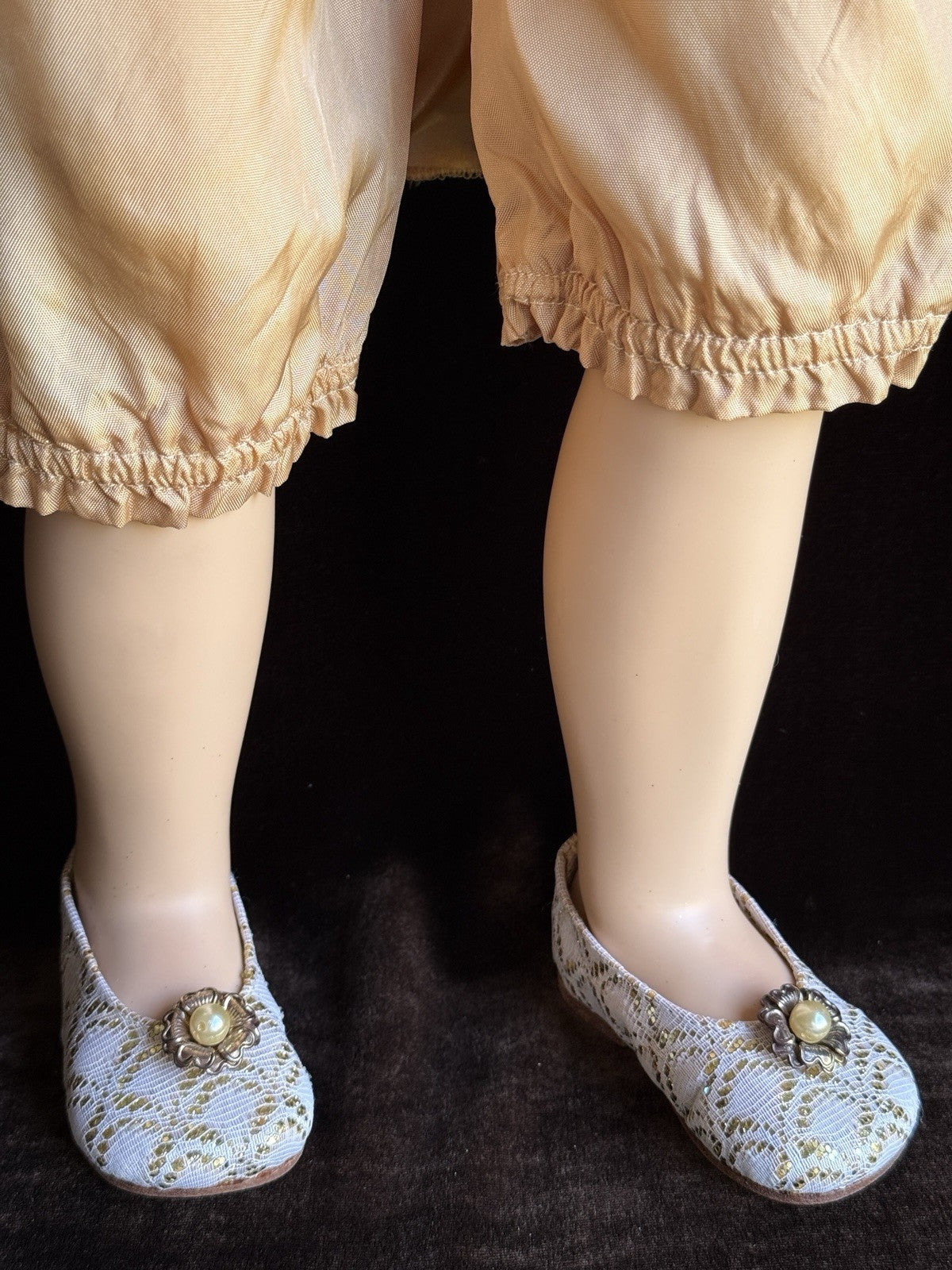 Collectible Vinyl 29” Jamilah Doll by Vera Scholz WMP LE 250, with Box
