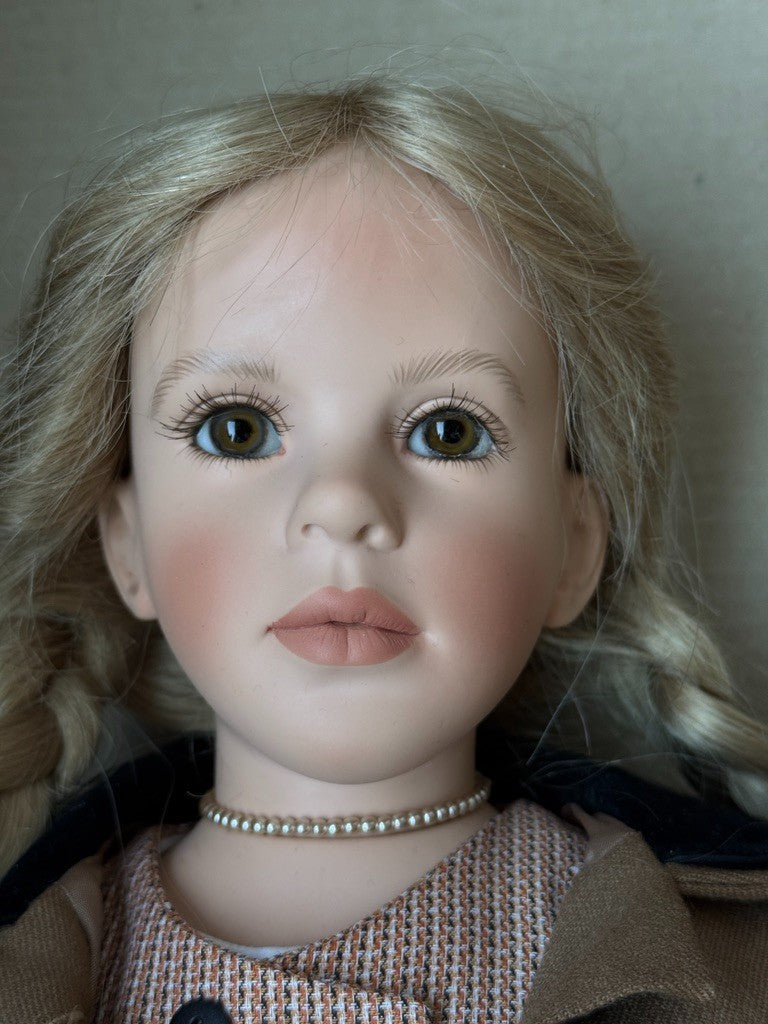 Collectible Vinyl 25” Juanita-Anita Doll by Vera Scholz WMP New in Box