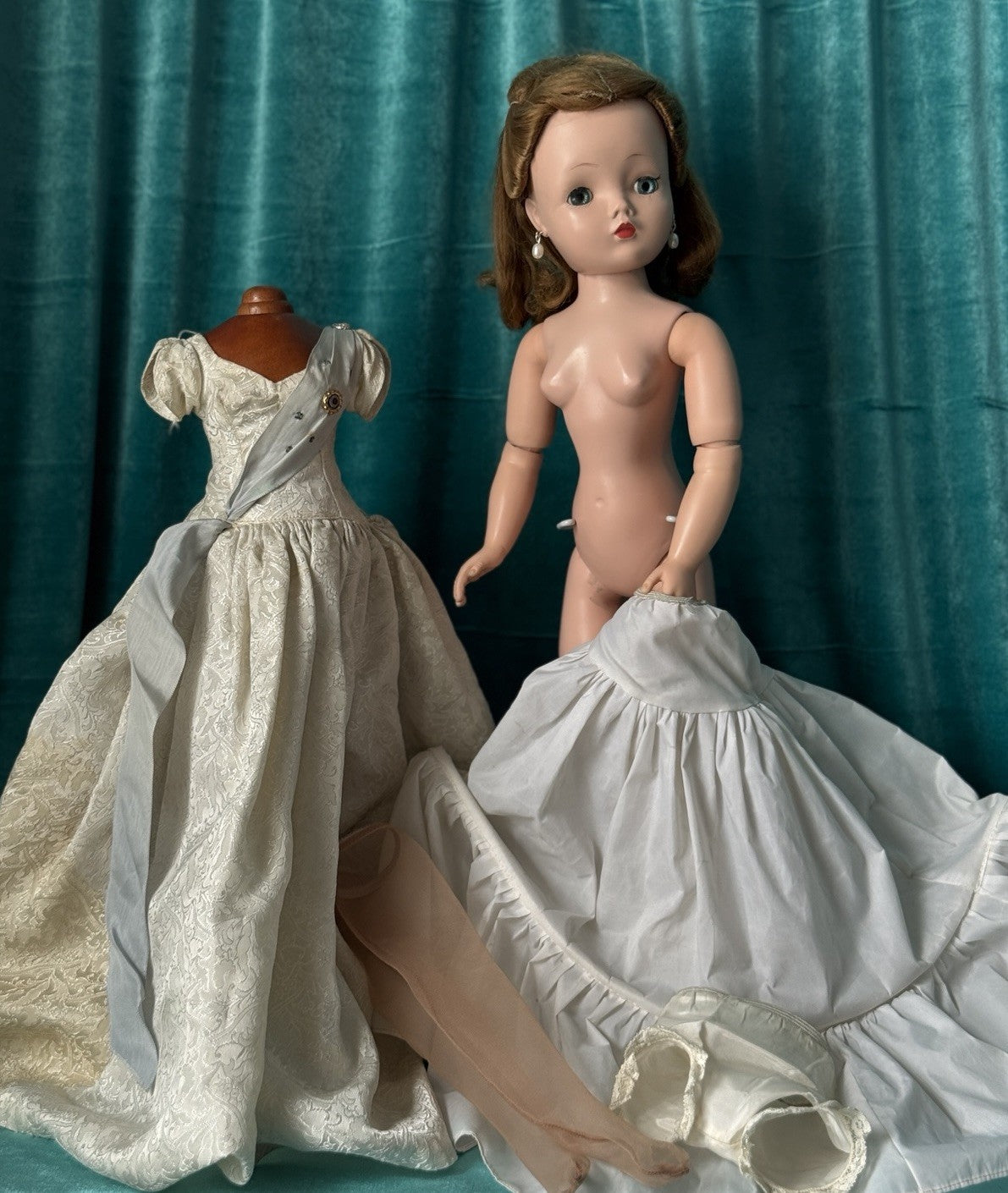 Vintage 1950’s Madame Alexander 20” Cissy Doll Tagged Queen Elizabeth Dress
