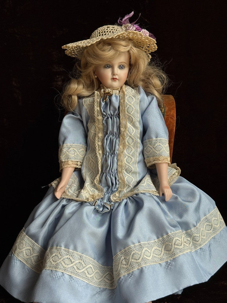 Vintage 19” Reproduction of Antique German Alt Beck Gottschalk Fashion Doll