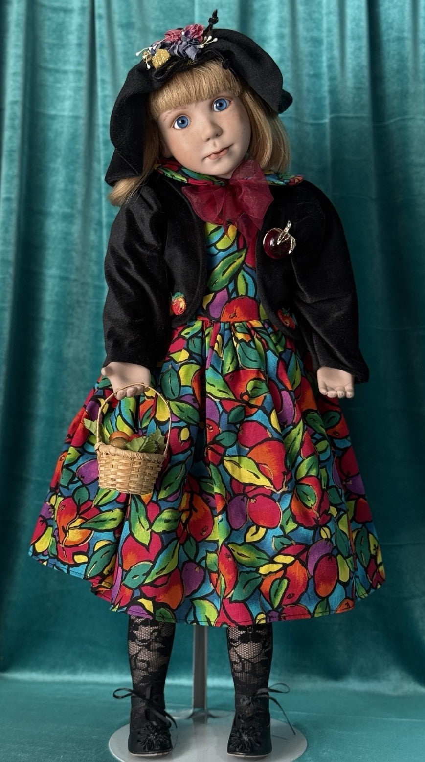 Collectible Porcelain 23” Doll Apple Annie by Julia Rueger LE 26/30