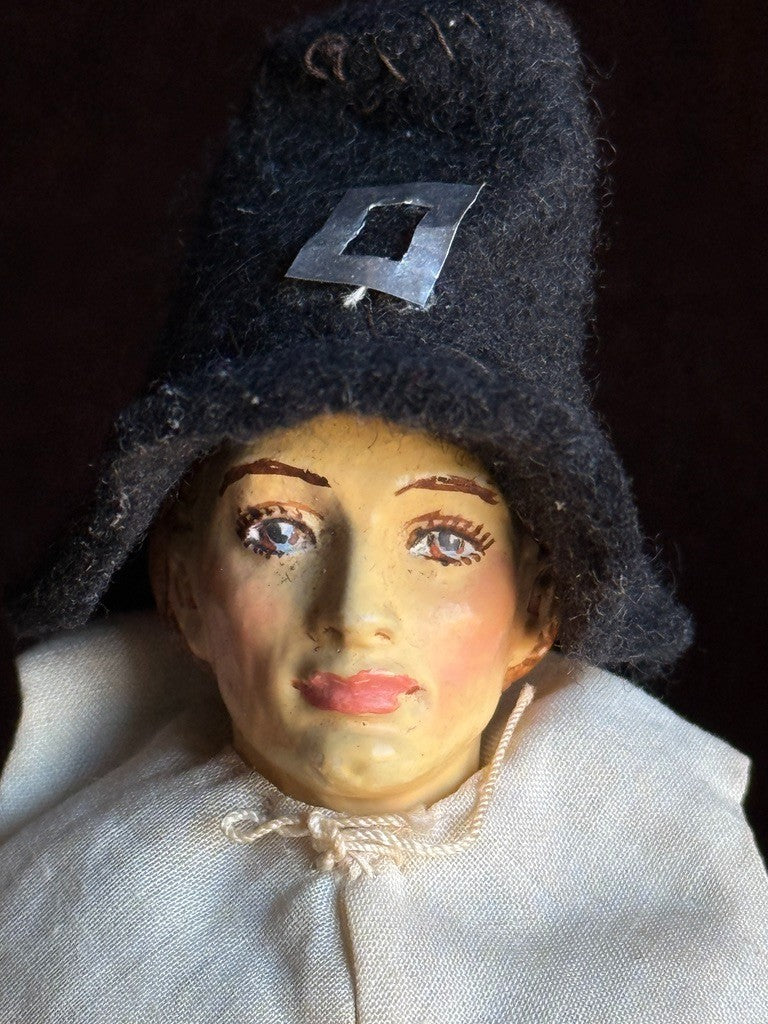 Pair of Vintage American Kimcraft Pilgrim Male and Female Dolls