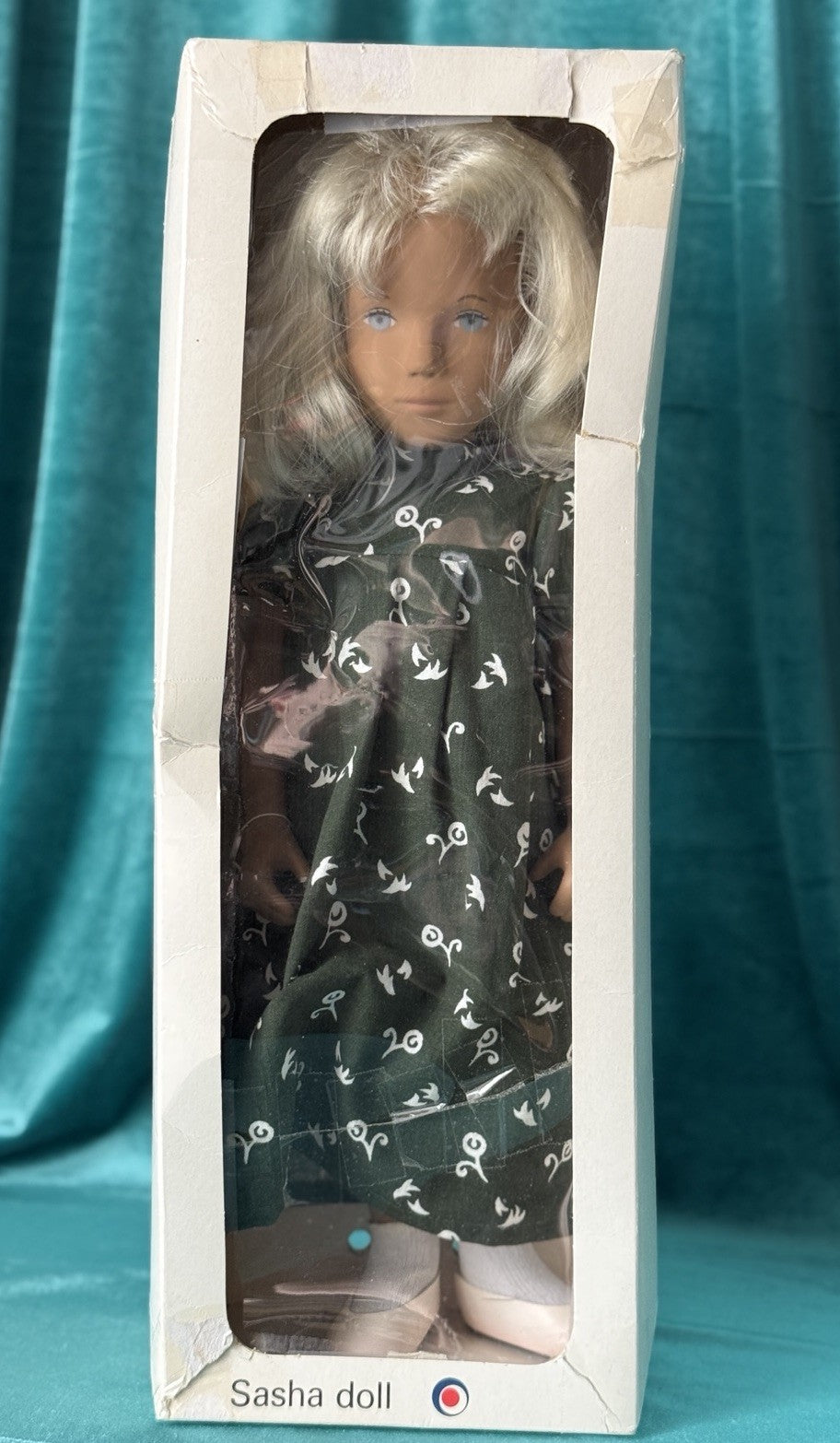 Collectible England Vinyl Sasha Blonde 105 Long Dress Girl Doll with Box/Tag