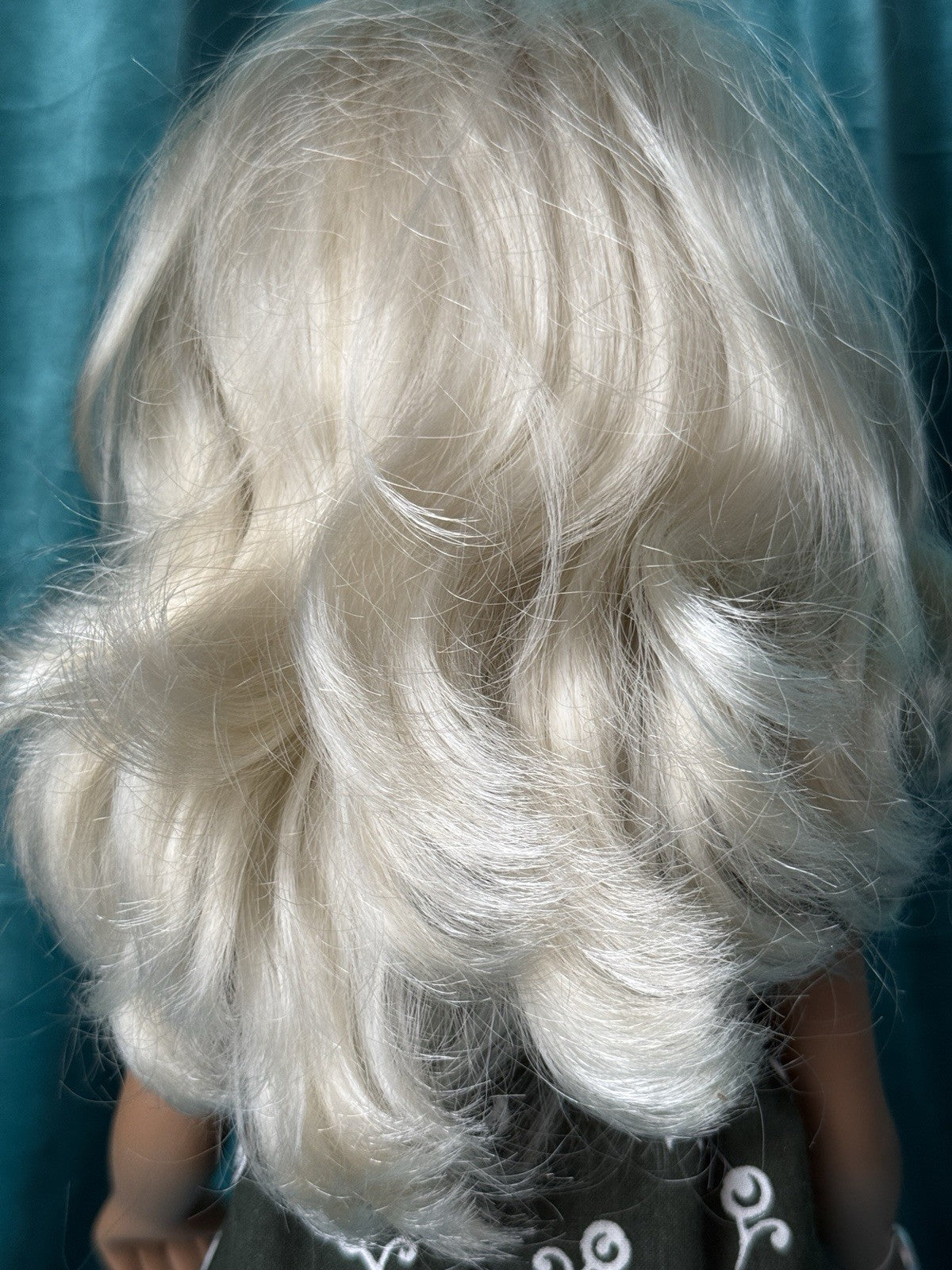 Collectible England Vinyl Sasha Blonde 105 Long Dress Girl Doll with Box/Tag