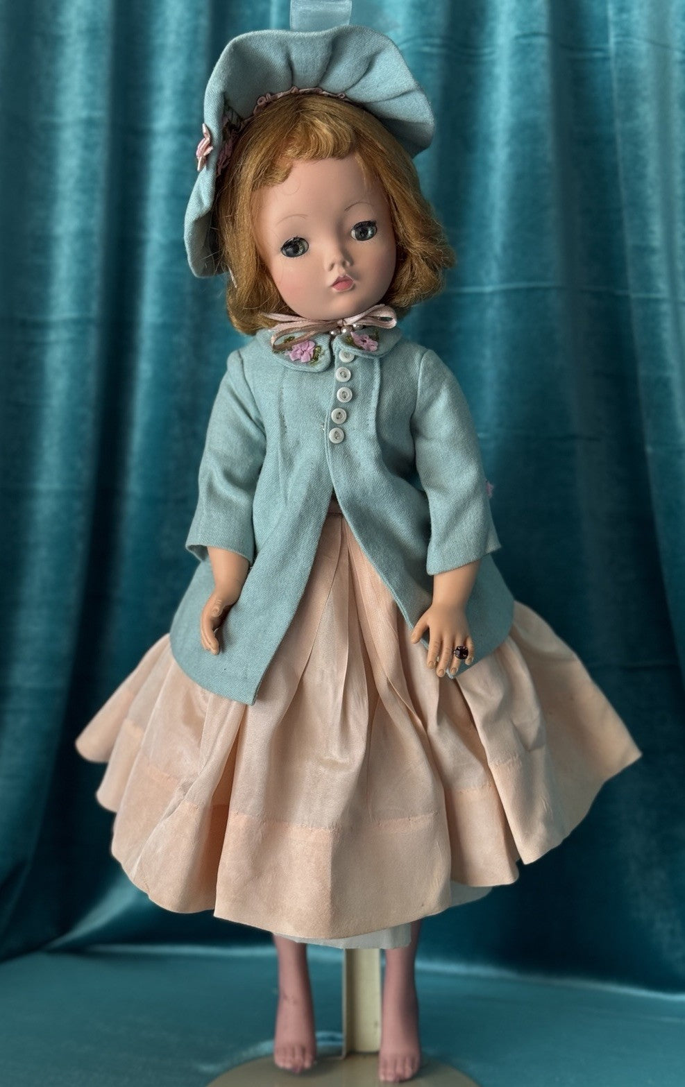 Vintage 1950’s Madame Alexander 20” Cissy Doll Multiple Outfits