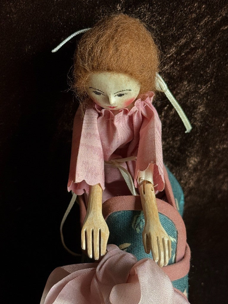 Vintage 1991 Collectible UFDC Artist Judy Brown Carved Wood Peg 6” Doll in Shoe