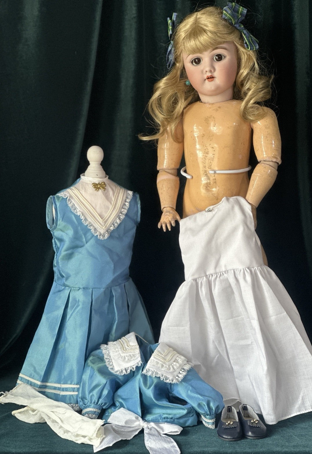 Antique German Heinrich  Handwerck 109-12 DEP Bisque Head 24” Doll