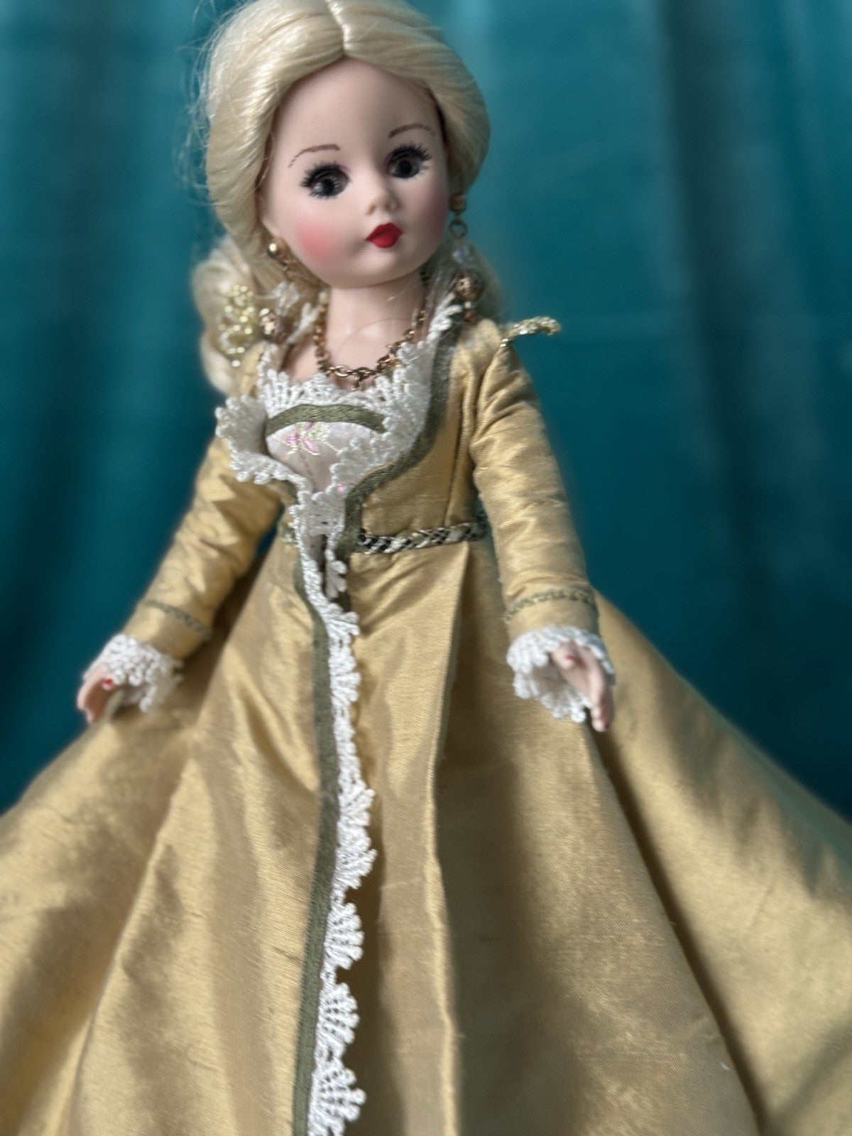 Madame Alexander Catherine Parr 10” Doll Limited Edition 250