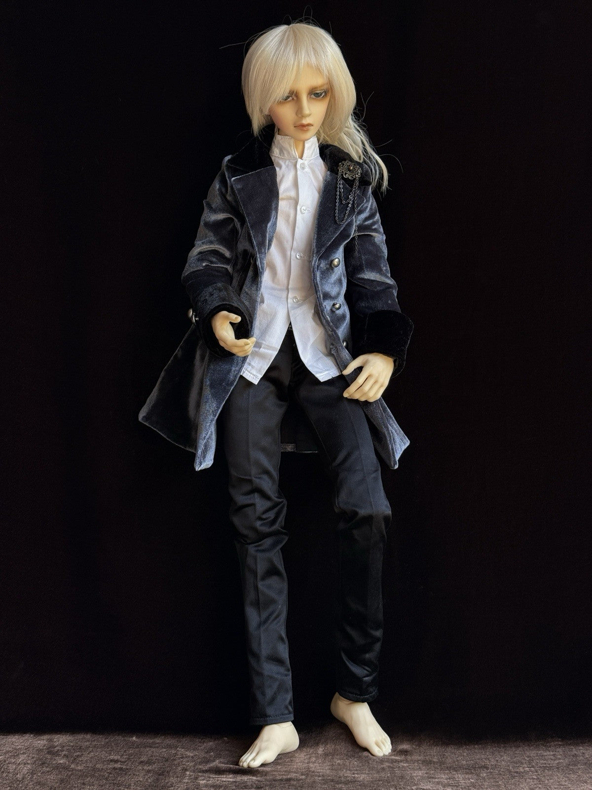Volks 26” Super Dollfie SD17 Boy Williams The Darkness of Ensign (?) BJD Doll