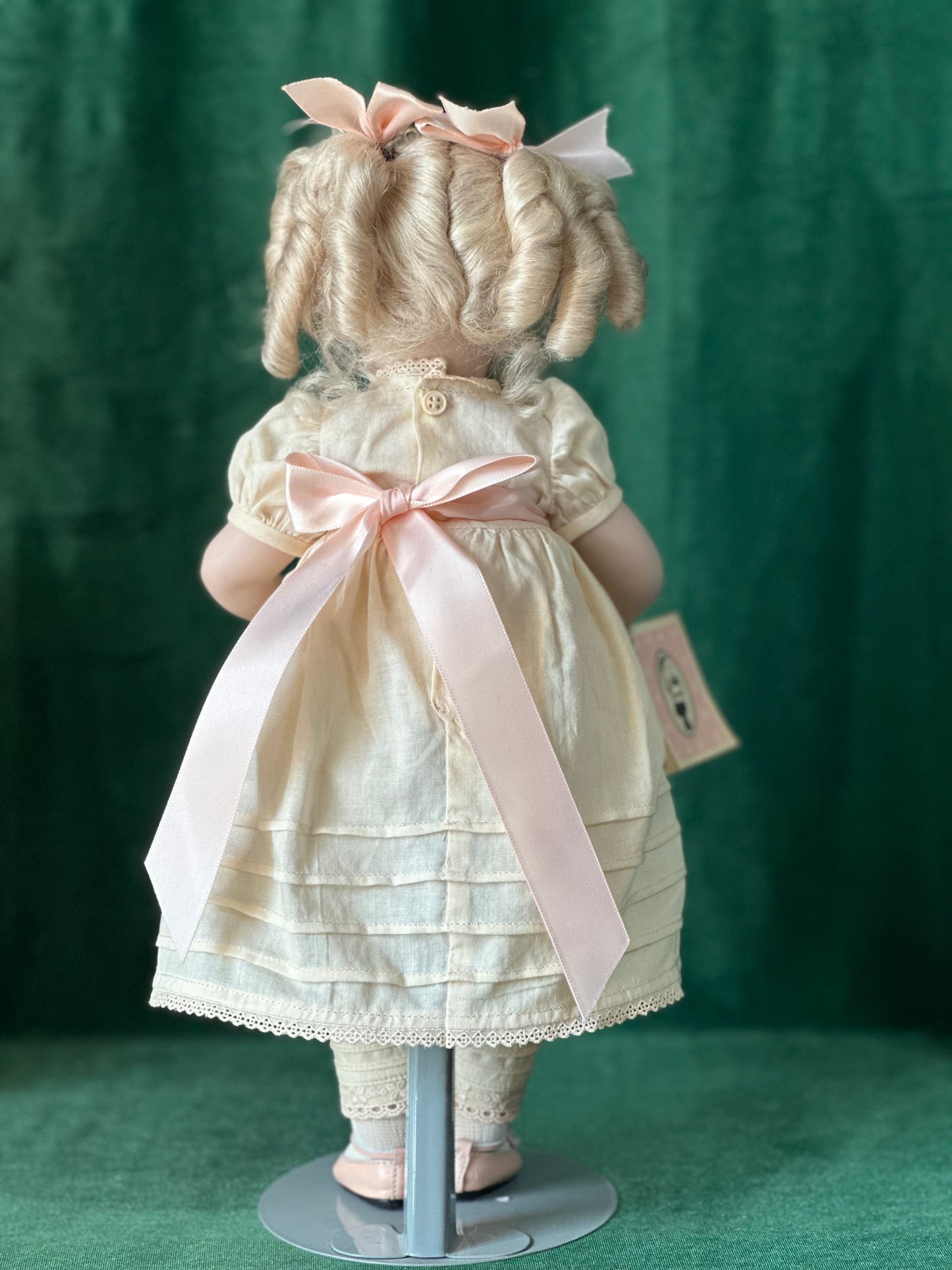 Wendy Lawton “Marigold Garden ” 13” Porcelain Doll Box/Tag/COA LE 750