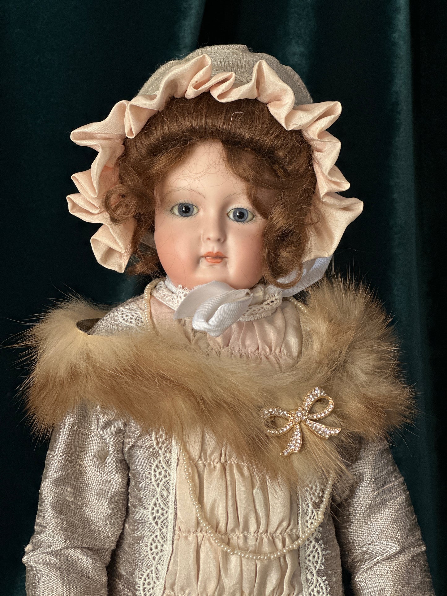 Vintage 1987 Reproduction of Antique French Huret Fashion 14” Doll